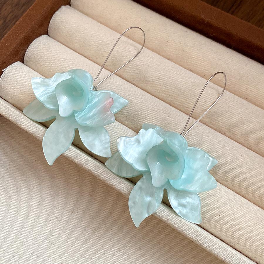 Holiday style resin flower pendant ear hook sweet small fresh temperament versatile earrings niche high-end earrings women
Holiday style resin flower pendant ear hook sweet small fresh temperament versatile earrings niche high-end earrings women