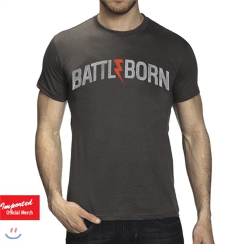 THE KILLERS THE KILLERS battle born rock t-shirt rock chic look band t-shirt bravado GRV rockchic roxic UNISEX
THE KILLERS THE KILLERS battle born rock t-shirt rock chic look band t-shirt bravado GRV rockchic roxic UNISEX