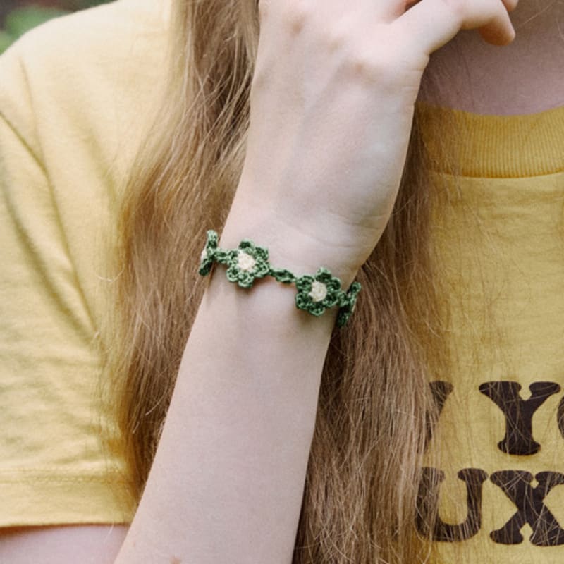 MERRYMOTIVE Зелений квітковий браслет ручного в язання гачком free
MERRYMOTIVE Зелений квітковий браслет ручного в язання гачком free