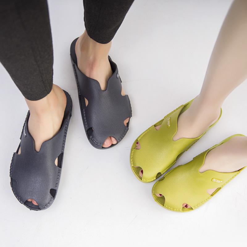 Vietnamese Inspirations: Unisex Hole Shoes for Couples, Beach Slides for Men and Women, Summer Essentials 45 темно-синього кольору
Vietnamese Inspirations: Unisex Hole Shoes for Couples, Beach Slides for Men and Women, Summer Essentials 45 темно-синього кольору