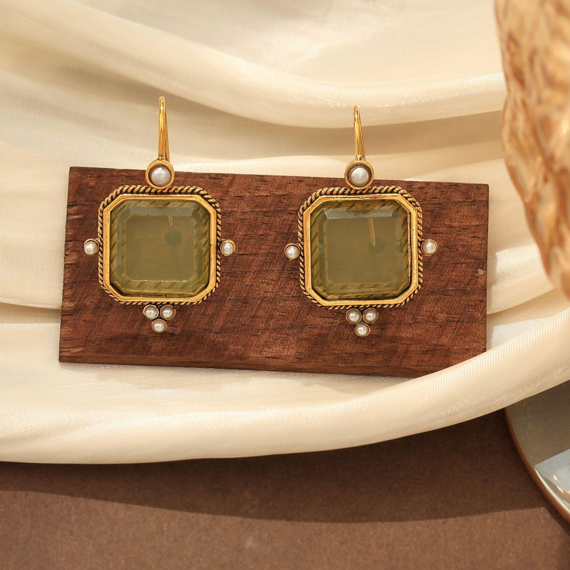 Новые женские серьги, модные креативные женские серьги в стиле ретро
Новые женские серьги, модные креативные женские серьги в стиле ретро