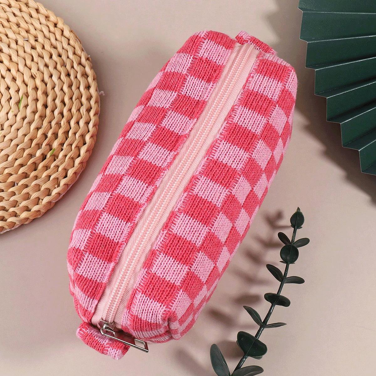 Cute Checkered Pencil Case Portable Travel Storage Bag Pencil pouch Gift Women s Storage bag Suitable for Girls Travel розовый
Cute Checkered Pencil Case Portable Travel Storage Bag Pencil pouch Gift Women s Storage bag Suitable for Girls Travel розовый
