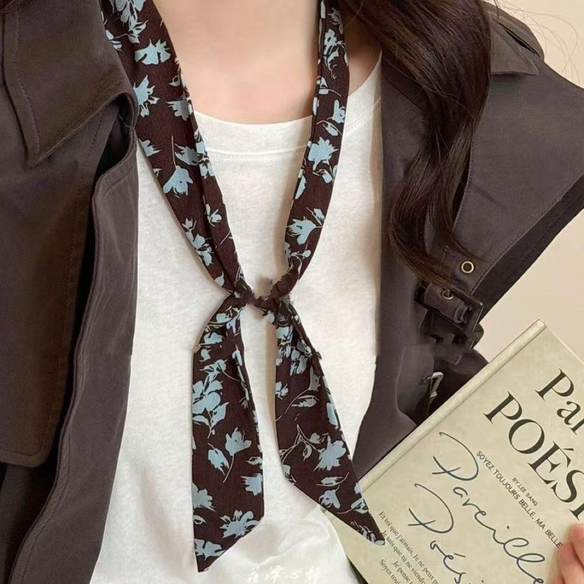 Retro Maillard Brown Floral Scarf Fashionable Old Money Style Light Luxury High-Grade Temperament Small Square Towel Lazy Scarf
Retro Maillard Brown Floral Scarf Fashionable Old Money Style Light Luxury High-Grade Temperament Small Square Towel Lazy Scarf