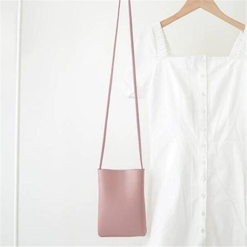 Вертикальная сумка через плечо, модная минималистская мягкая сумка на плечо, литературная повседневная сумка на плечо с магнитной пряжкой, женская сумка-мессенджер 18x15x1cm розовый
Вертикальная сумка через плечо, модная минималистская мягкая сумка на плечо, литературная повседневная сумка на плечо с магнитной пряжкой, женская сумка-мессенджер 18x15x1cm розовый
