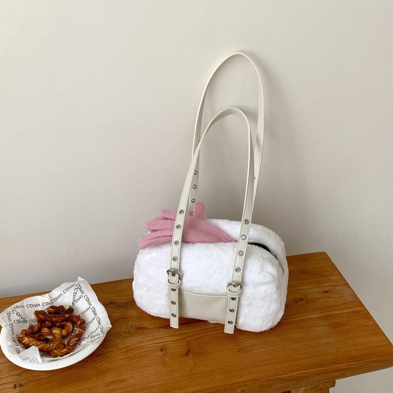 Korean Fashionable Cute Furry Bowling Bag 2025 Women s Niche Design Splicing Underarm покинуть белый
Korean Fashionable Cute Furry Bowling Bag 2025 Women s Niche Design Splicing Underarm покинуть белый