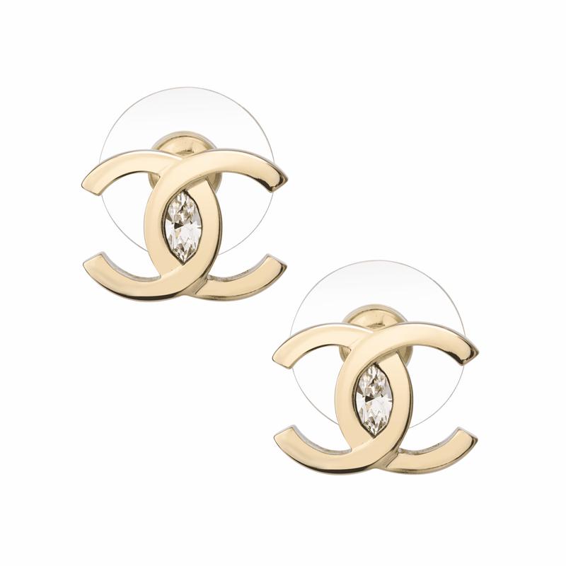 CHANEL Double C Diamond Earrings Women s Small Gold золотий
CHANEL Double C Diamond Earrings Women s Small Gold золотий
