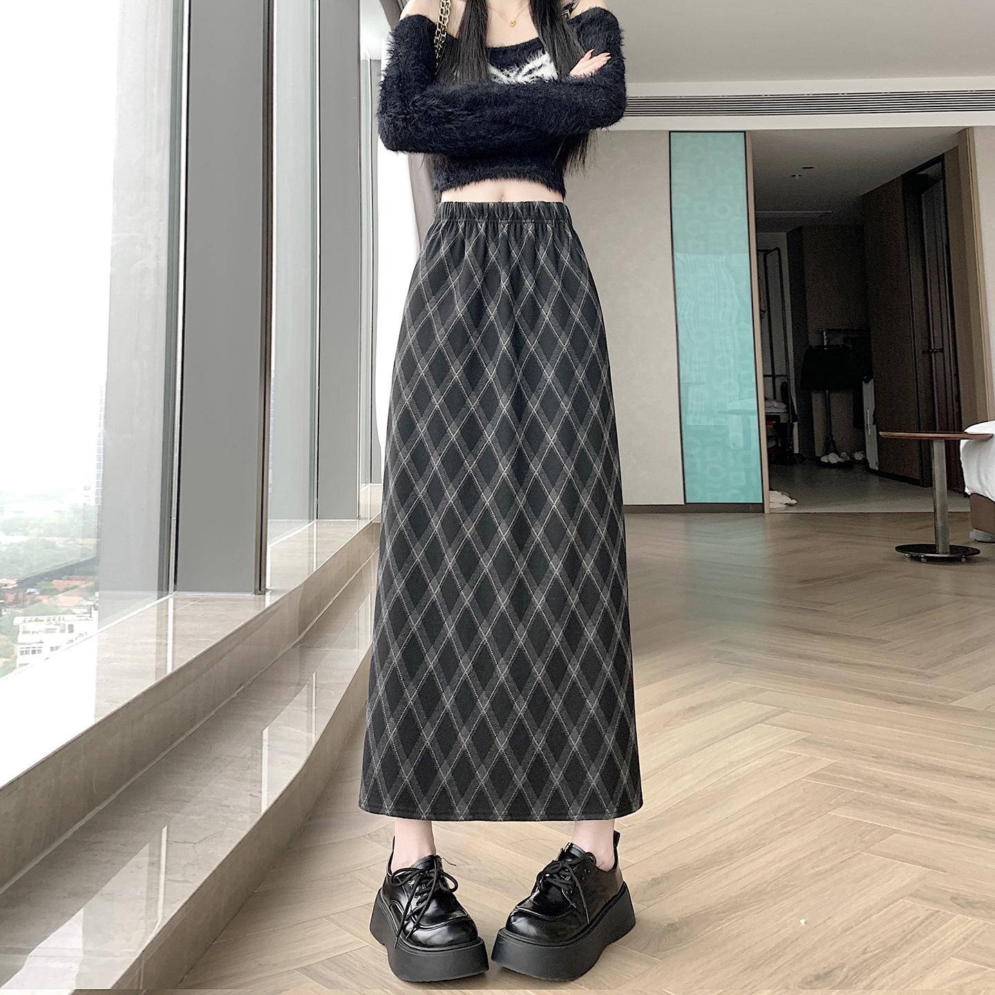 Women s Plus Size Retro Plaid Velvet Straight Skirt - High Waist, Slimming, Korean Style for Autumn/Winter 4XL
Women s Plus Size Retro Plaid Velvet Straight Skirt - High Waist, Slimming, Korean Style for Autumn/Winter 4XL