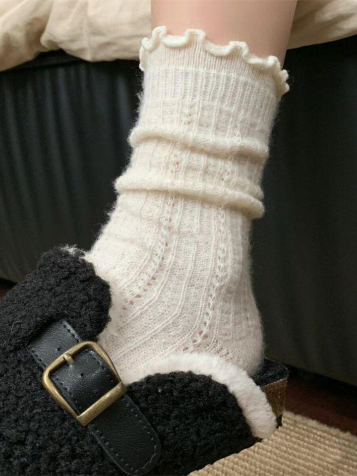 Корейские носки с шерстяной подкладкой и кружевной отделкой для женщин — теплые, однотонные, средней длины, на осень/зиму
Корейские носки с шерстяной подкладкой и кружевной отделкой для женщин — теплые, однотонные, средней длины, на осень/зиму