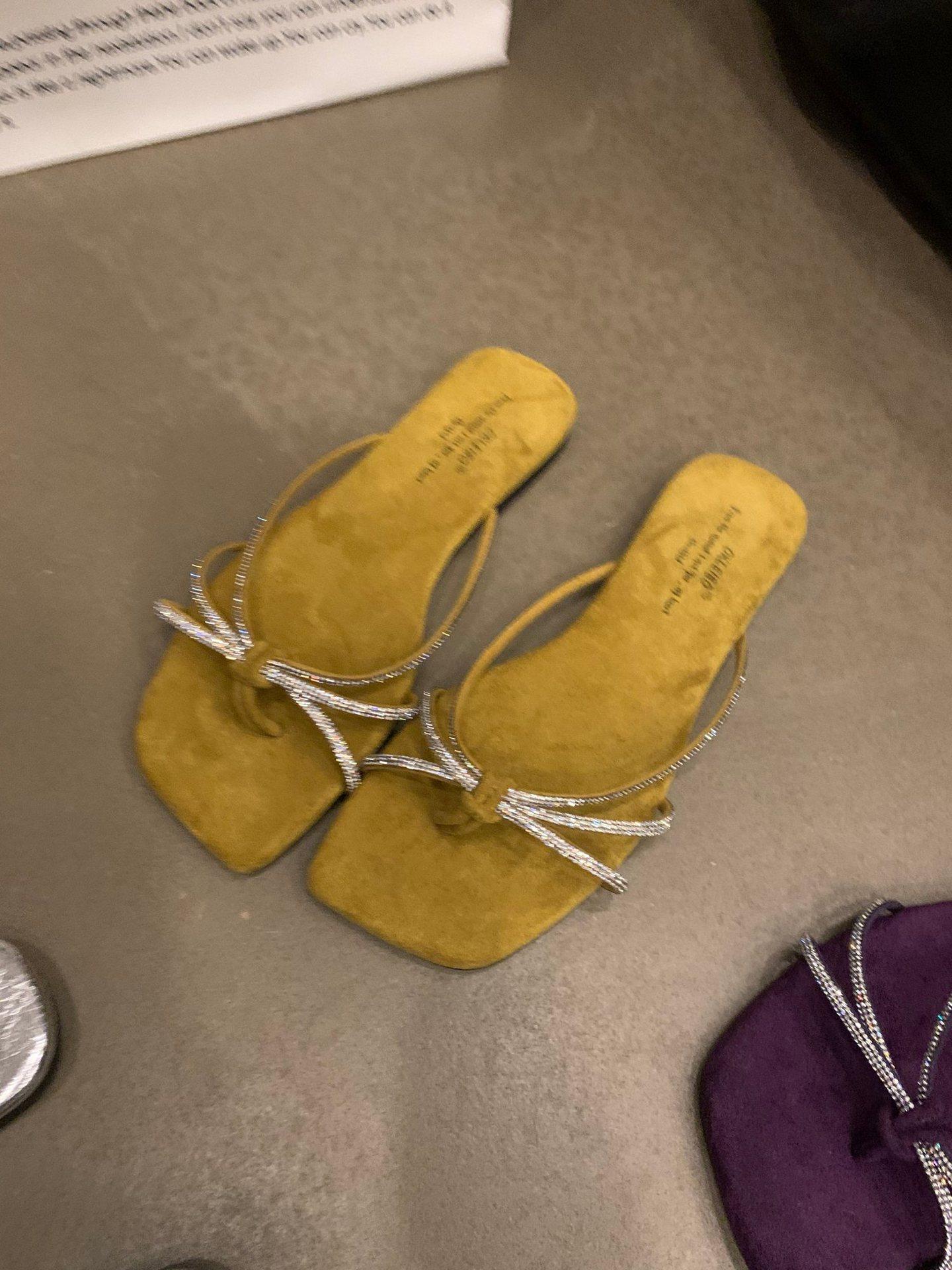 French flat-bottomed flip-flops fairy shoes wear 2025 new summer beach sandals silver sandals 40
French flat-bottomed flip-flops fairy shoes wear 2025 new summer beach sandals silver sandals 40