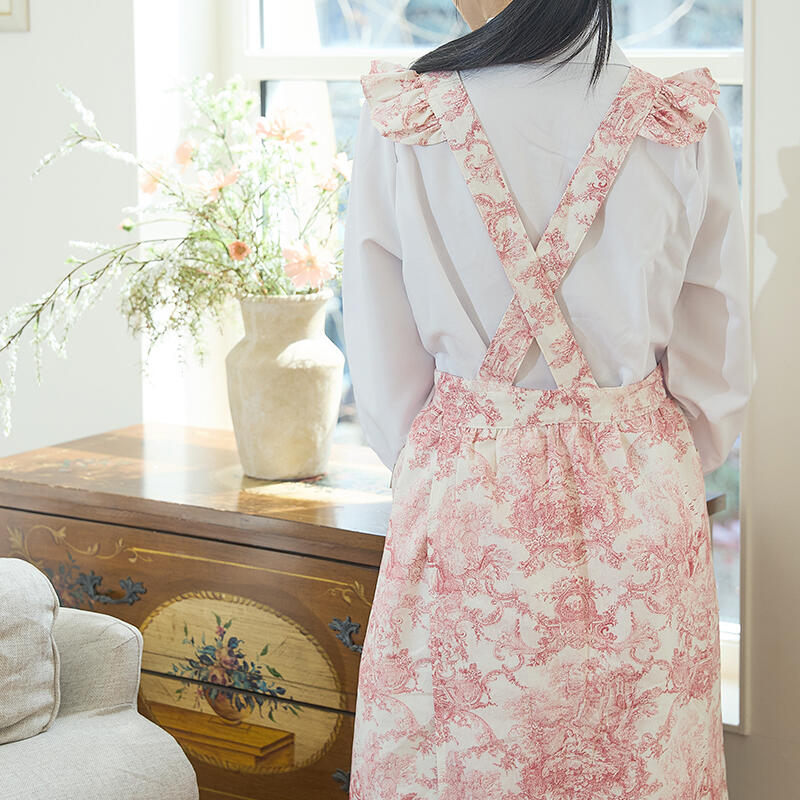 Twill Masterpiece Linen Frill Lovely Apron Red
Twill Masterpiece Linen Frill Lovely Apron Red