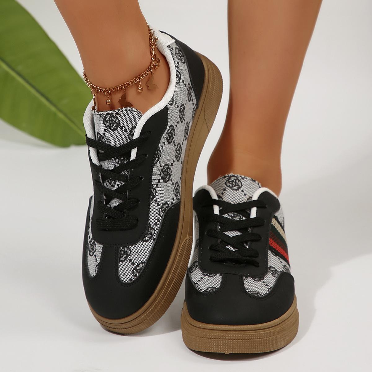 Thick-soled heightening casual sports shoes for women s outer wear 2025 new gentle temperament board shoes 35 чорний
Thick-soled heightening casual sports shoes for women s outer wear 2025 new gentle temperament board shoes 35 чорний
