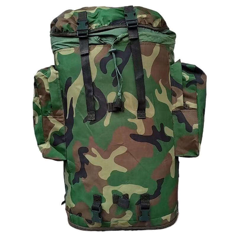 Xintaihang Vintage Big Flower Camo Outdoor Backpack
Xintaihang Vintage Big Flower Camo Outdoor Backpack