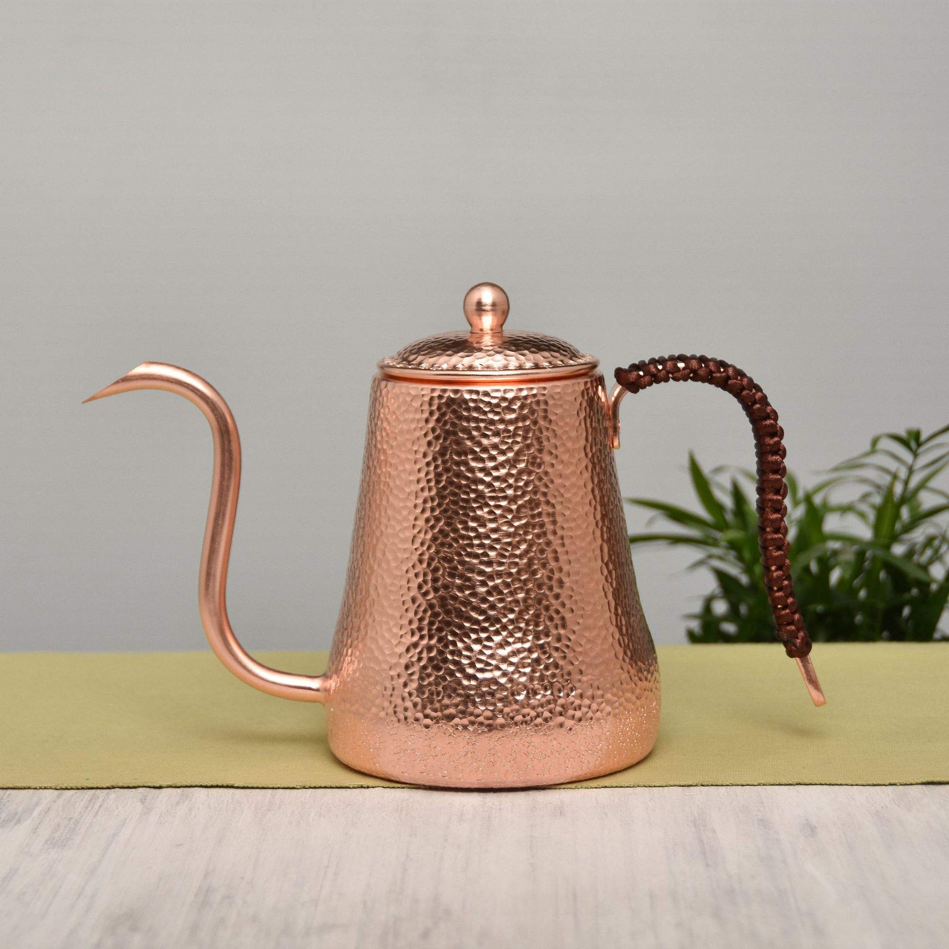 Handmade rich coffee hammered copper coffee server copper tea vintage coffee copper pot, kettle, kettle, 500ML, narrow-mouth pot, kettle, teapot, pot, бронзовий
Handmade rich coffee hammered copper coffee server copper tea vintage coffee copper pot, kettle, kettle, 500ML, narrow-mouth pot, kettle, teapot, pot, бронзовий