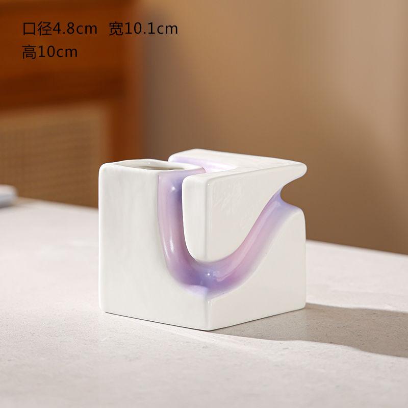 Modern Color Special-shaped Ceramic Vase Art Streamline Color Irregular Hydroponic Vase Flower Arrangement Container Decoration
Modern Color Special-shaped Ceramic Vase Art Streamline Color Irregular Hydroponic Vase Flower Arrangement Container Decoration