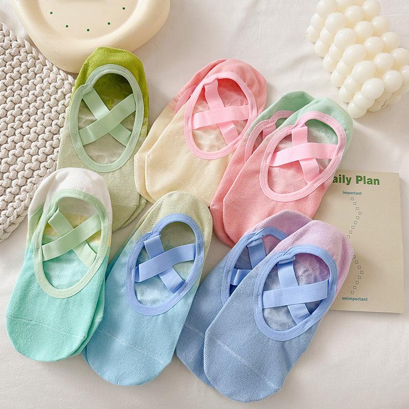 Yoga Socks for Women, Professional Sock Soles, Silicone Letter Anti-slip Floor, Sports and Fitness Straps, Dance and Casual Socks 1 pair белый
Yoga Socks for Women, Professional Sock Soles, Silicone Letter Anti-slip Floor, Sports and Fitness Straps, Dance and Casual Socks 1 pair белый