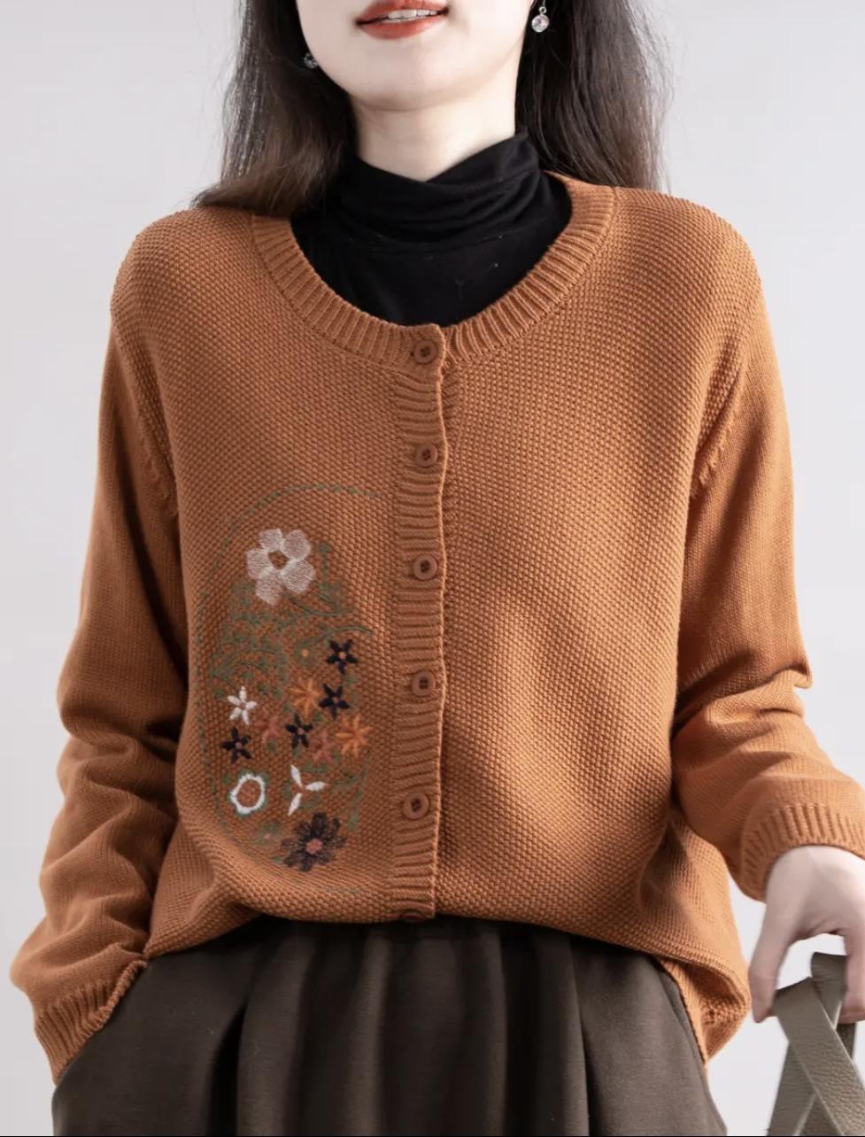 2025 spring and autumn new literary and retro sweater jacket women s crew neck embroidered loose knitted cardigan versatile top One size
2025 spring and autumn new literary and retro sweater jacket women s crew neck embroidered loose knitted cardigan versatile top One size
