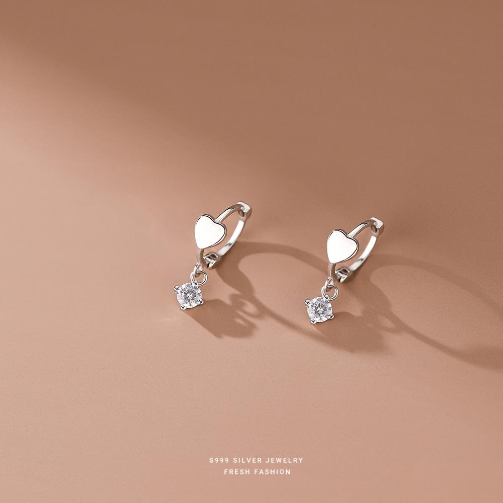 S999 Sterling Silver Korean Sweet Inlaid Zircon Heart Earrings for Women Temperament Jewelry срібний
S999 Sterling Silver Korean Sweet Inlaid Zircon Heart Earrings for Women Temperament Jewelry срібний