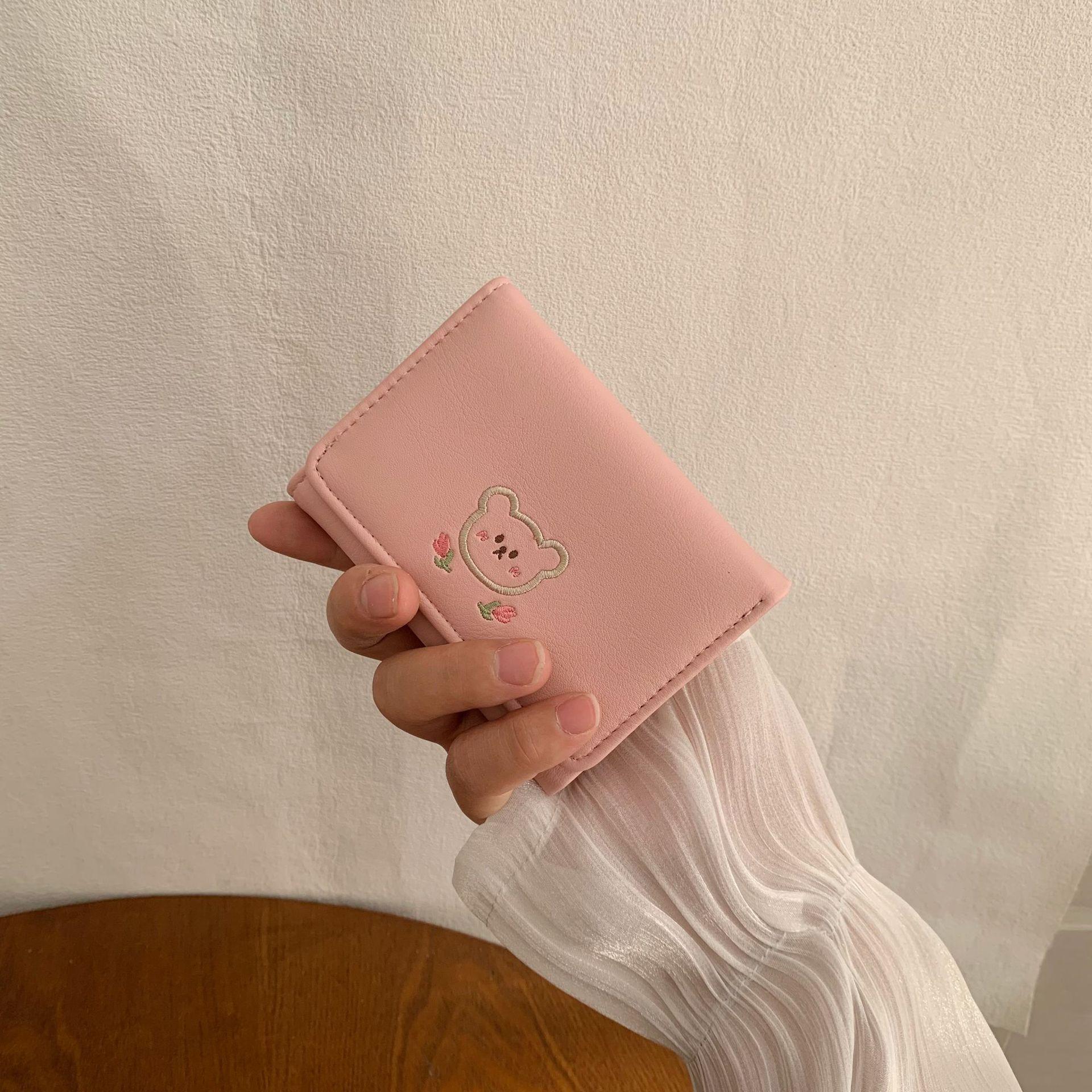 Новый маленький кошелек женский короткий трехсложный однотонный простой милый свежий студенческий складной кошелек кардхолдер бежевый
Новый маленький кошелек женский короткий трехсложный однотонный простой милый свежий студенческий складной кошелек кардхолдер бежевый