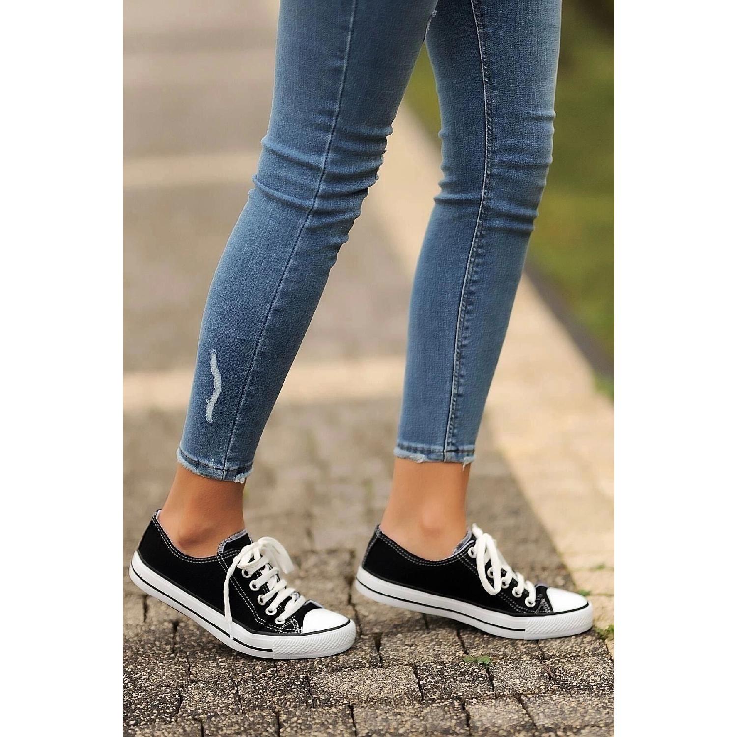 Чорні повсякденні лляні туфлі унісекс 43 білий
Чорні повсякденні лляні туфлі унісекс 43 білий