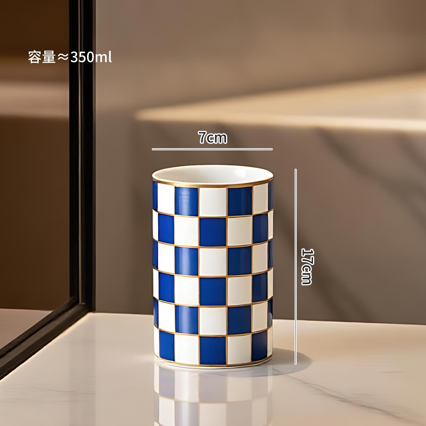 Plaid Ceramic Toothbrush Cup Bathroom Gargle Cup Storage Container Cosmetic Brush Eyebrow Pencil Small Object Storage Container синій
Plaid Ceramic Toothbrush Cup Bathroom Gargle Cup Storage Container Cosmetic Brush Eyebrow Pencil Small Object Storage Container синій