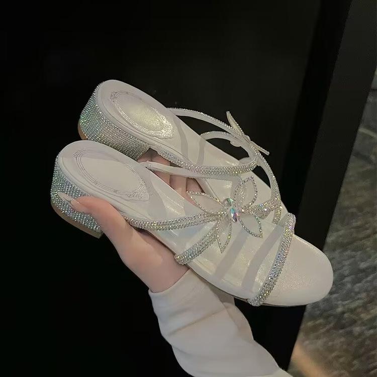 2025 summer new bow rhinestone word with cool slippers medium heel slippers women s two slippers thin heel 6cm 34
2025 summer new bow rhinestone word with cool slippers medium heel slippers women s two slippers thin heel 6cm 34
