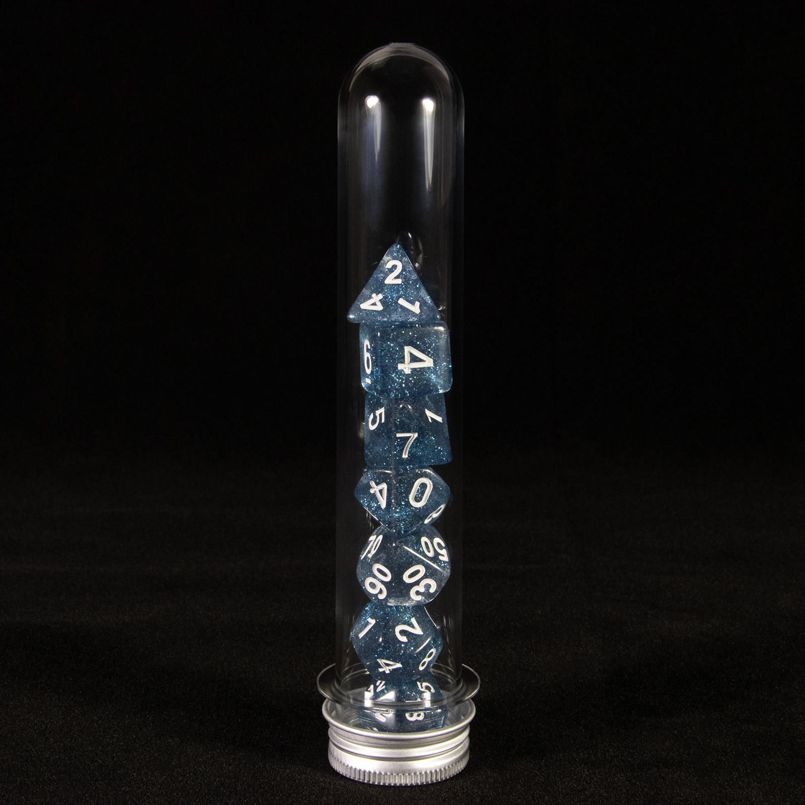 Блестящие многогранные игральные кости с трубкой Dnd Rpg TRPG 7 шт. Прозрачные блестящие цифровые игральные кости набор D4-20 для настольных игр аксессуары light blue
Блестящие многогранные игральные кости с трубкой Dnd Rpg TRPG 7 шт. Прозрачные блестящие цифровые игральные кости набор D4-20 для настольных игр аксессуары light blue