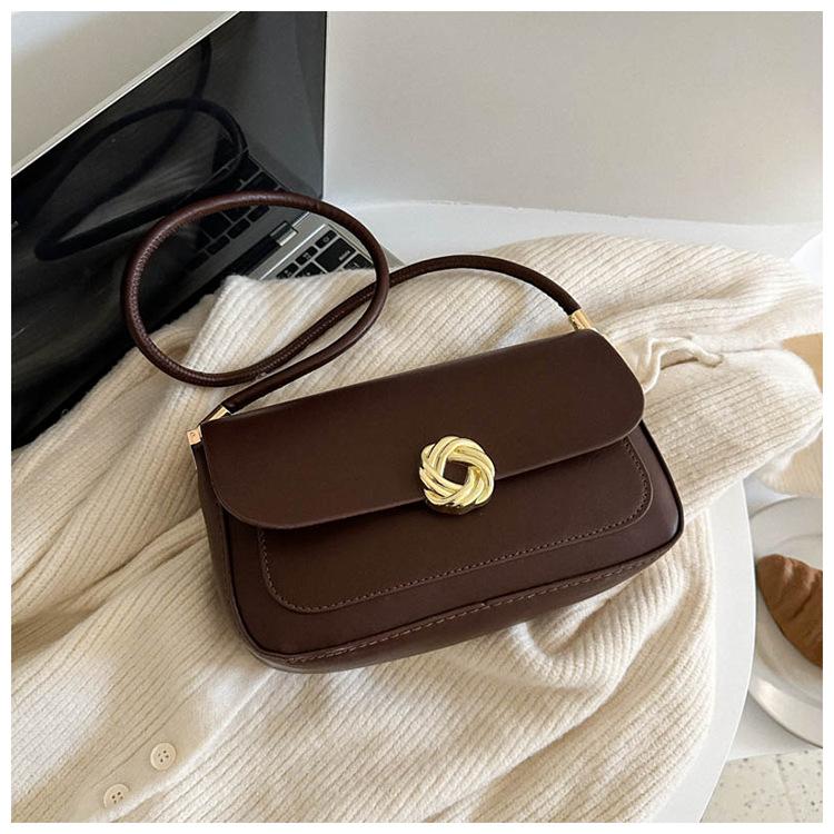 This year s popular small bag women s autumn and winter 2024 new retro versatile messenger bag texture Internet celebrity foreign style темно-коричневого кольору
This year s popular small bag women s autumn and winter 2024 new retro versatile messenger bag texture Internet celebrity foreign style темно-коричневого кольору