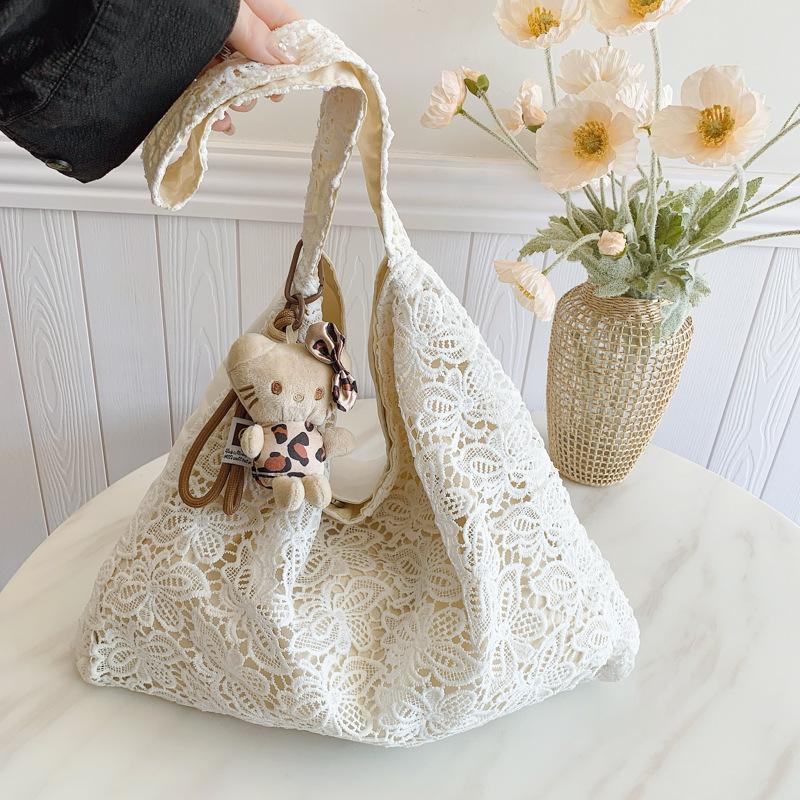 Star shoulder bag of the same style, pastoral style, water-soluble lace, summer gentle fairy beauty, large-capacity commuter tote bag, female tide without pendant грязно-белый
Star shoulder bag of the same style, pastoral style, water-soluble lace, summer gentle fairy beauty, large-capacity commuter tote bag, female tide without pendant грязно-белый