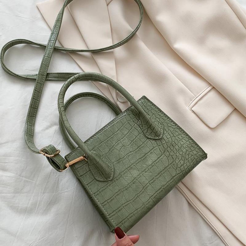 Chainfemale Shoulder Handbags Mini Purses Travel Cross Body Bagcrocodile Pattern Pu Leather Crossbody Bags For Women 22cmX17cmX8cm
Chainfemale Shoulder Handbags Mini Purses Travel Cross Body Bagcrocodile Pattern Pu Leather Crossbody Bags For Women 22cmX17cmX8cm