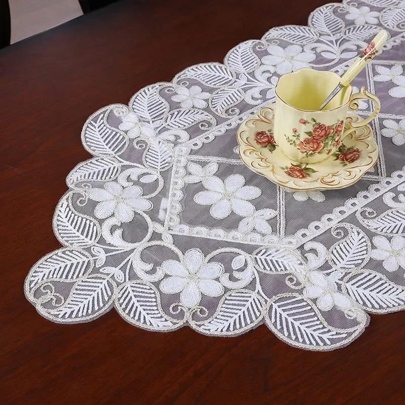 Lace Table Runner Embroidered TV Cabinet Tablecloth Dresser Table Flag Dust Cover For Wedding Christmas Table Decoration (as the picture,40x90cm(15x35inch))
Lace Table Runner Embroidered TV Cabinet Tablecloth Dresser Table Flag Dust Cover For Wedding Christmas Table Decoration (as the picture,40x90cm(15x35inch))