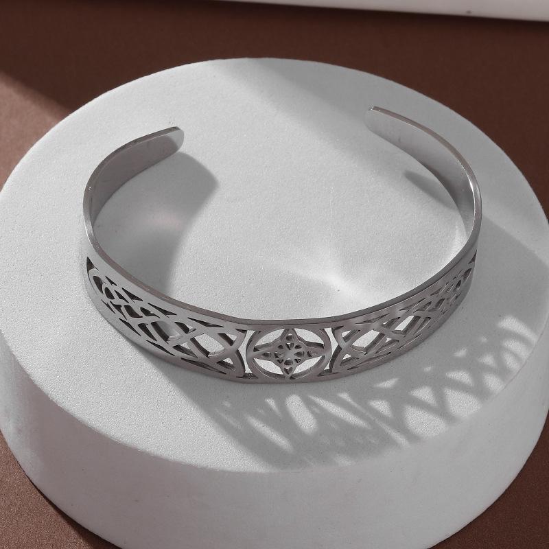Vintage Hollow Open Witch Knot Bracelet Fashion Trendy Jewelry Ring
Vintage Hollow Open Witch Knot Bracelet Fashion Trendy Jewelry Ring