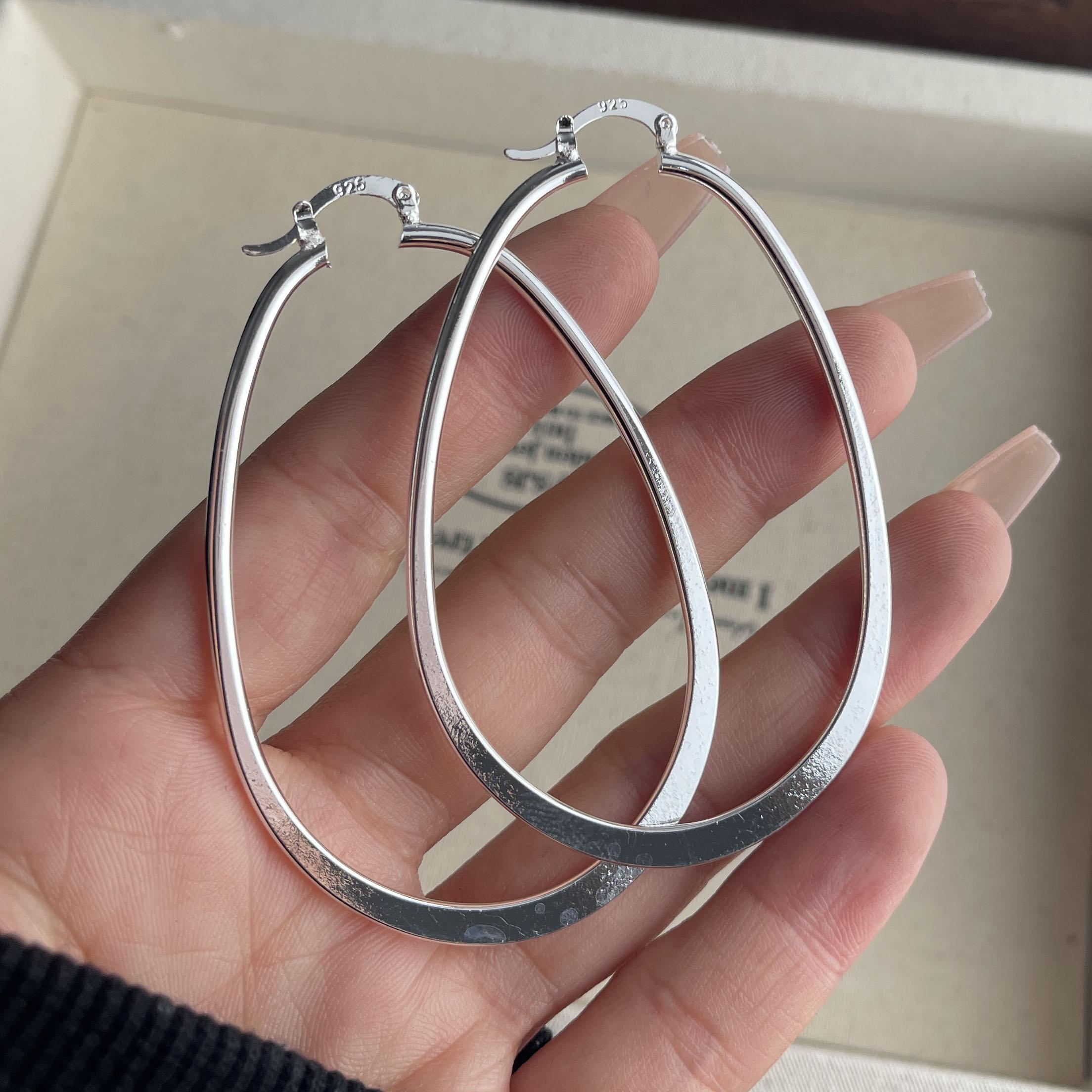 925 Sterling Silver Earrings For Women Trendy Geometric Big Oval Shape Earring Jewelry Prevent Allergy Party Gift Accessories
925 Sterling Silver Earrings For Women Trendy Geometric Big Oval Shape Earring Jewelry Prevent Allergy Party Gift Accessories