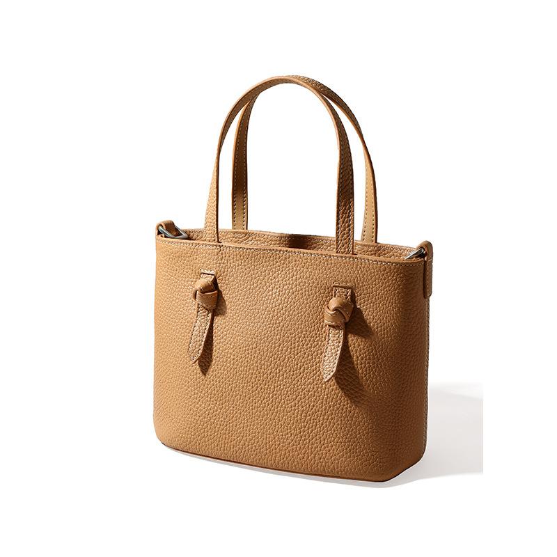 Japanese Crossbody BagWomen s Simple Genuine Leather Women s Bag Light Luxury Designer Luxury Bag 22X11X16.5 cm
Japanese Crossbody BagWomen s Simple Genuine Leather Women s Bag Light Luxury Designer Luxury Bag 22X11X16.5 cm