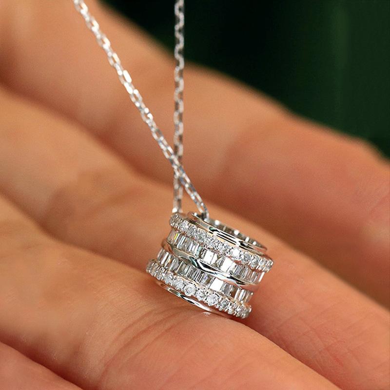 Женское ожерелье высокого класса, универсальная роскошная цепочка на ключицу с темпераментом, ювелирные изделия в стиле легкой роскоши
Женское ожерелье высокого класса, универсальная роскошная цепочка на ключицу с темпераментом, ювелирные изделия в стиле легкой роскоши