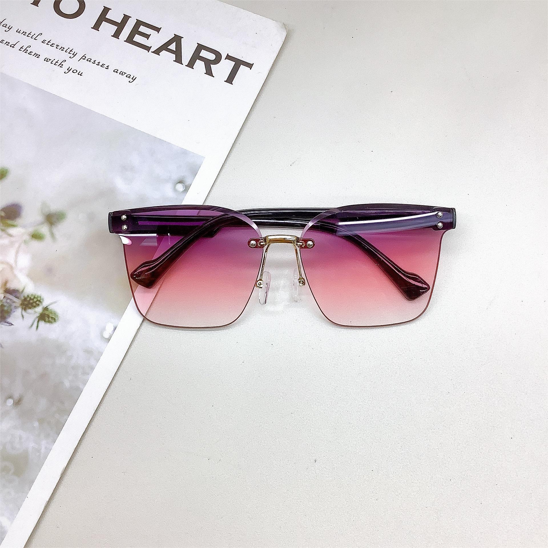 Солнцезащитный крем для путешествий Защита от ультрафиолета Безрамная коробка Детские солнцезащитные очки Тренд Детские солнцезащитные очки Тенденция
Солнцезащитный крем для путешествий Защита от ультрафиолета Безрамная коробка Детские солнцезащитные очки Тренд Детские солнцезащитные очки Тенденция