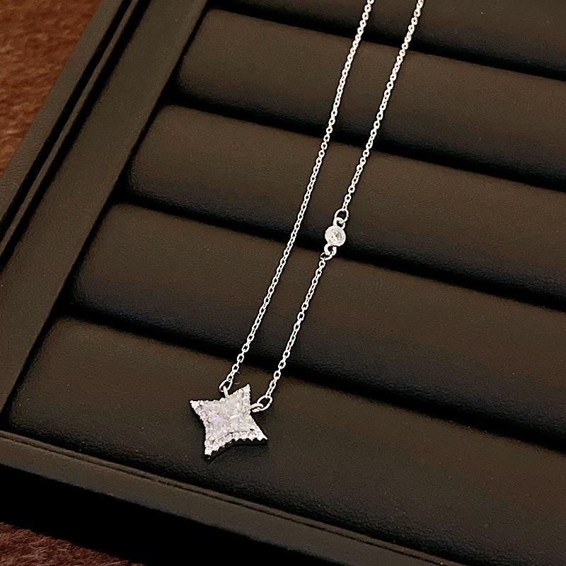 Simple round zircon star pendant necklace exquisite personality high sense collarbone chain light luxury fashion unique item
Simple round zircon star pendant necklace exquisite personality high sense collarbone chain light luxury fashion unique item