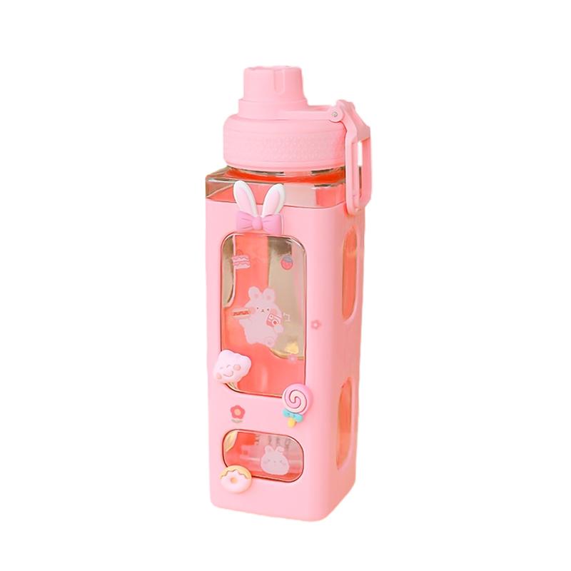 Бутылка для воды Kawaii 700/900 мл с трубочкой 3D-наклейка с милым медведем BPA-бесплатный пластиковый квадратный поильник портативная посуда для питья 900ml
Бутылка для воды Kawaii 700/900 мл с трубочкой 3D-наклейка с милым медведем BPA-бесплатный пластиковый квадратный поильник портативная посуда для питья 900ml
