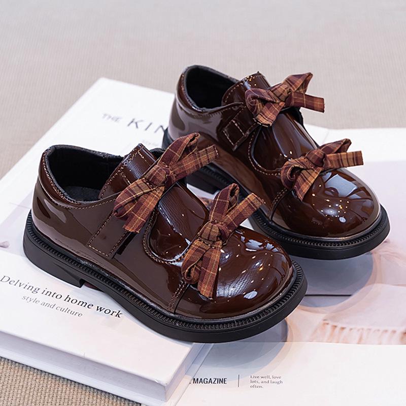 Girls 2026 Spring/Autumn Leather Bow Princess Shoes - Soft Sole, Elegant Academy Style Size 26-31, Set of 6 темно-коричневого кольору
Girls 2026 Spring/Autumn Leather Bow Princess Shoes - Soft Sole, Elegant Academy Style Size 26-31, Set of 6 темно-коричневого кольору