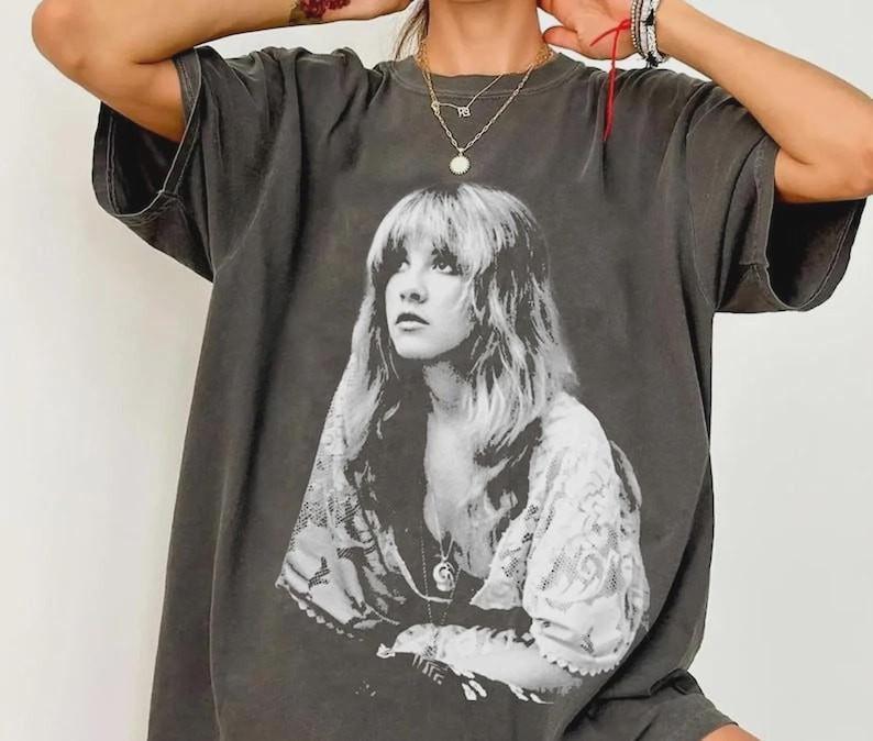 Stevie Nicks Tour TShirt Concert Tour Basic Style Unisex Men Women NH25023 Unisex T-Shirt XXL
Stevie Nicks Tour TShirt Concert Tour Basic Style Unisex Men Women NH25023 Unisex T-Shirt XXL