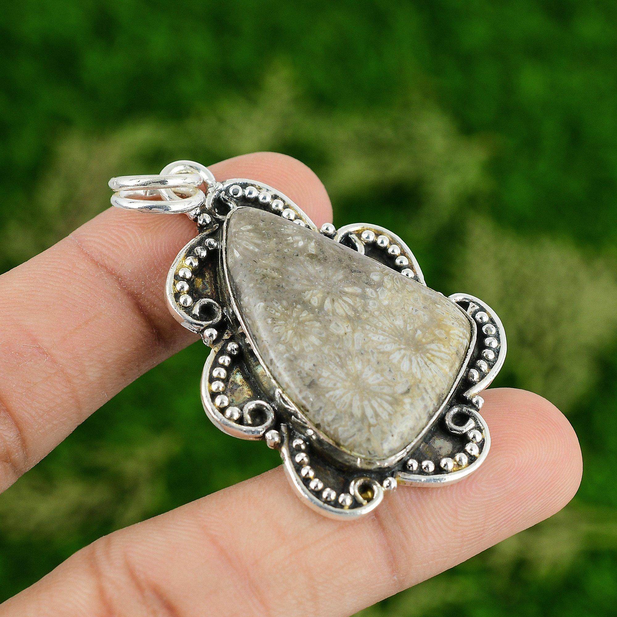 Ископаемый коралл Драгоценный камень Юбилей Этническая свадьба Новый кулон Серебро 925 пробы
Ископаемый коралл Драгоценный камень Юбилей Этническая свадьба Новый кулон Серебро 925 пробы