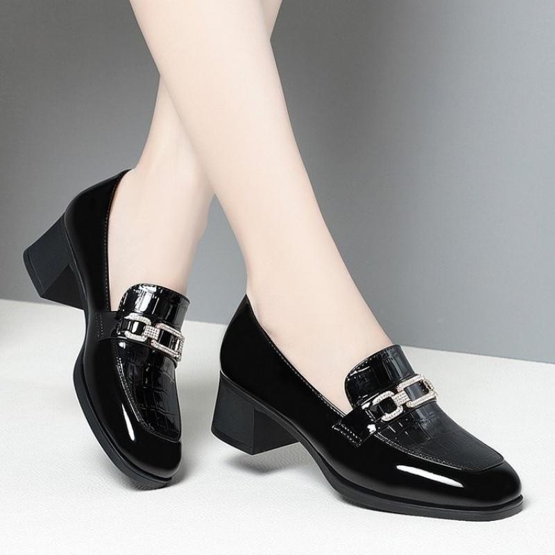 Women s Loafers, Mid-Heel, Soft Sole, Genuine Soft Leather, Fashionable Single Shoes 35 чёрный
Women s Loafers, Mid-Heel, Soft Sole, Genuine Soft Leather, Fashionable Single Shoes 35 чёрный