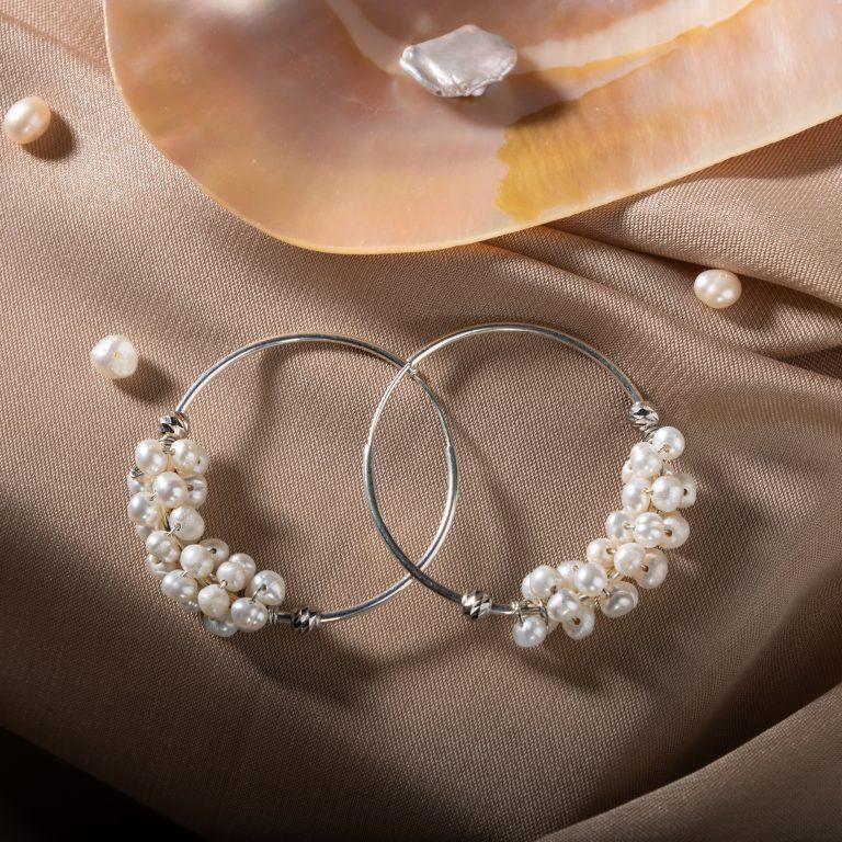 Серьги-кольца с жемчугом и натуральным камнем
Серьги-кольца с жемчугом и натуральным камнем