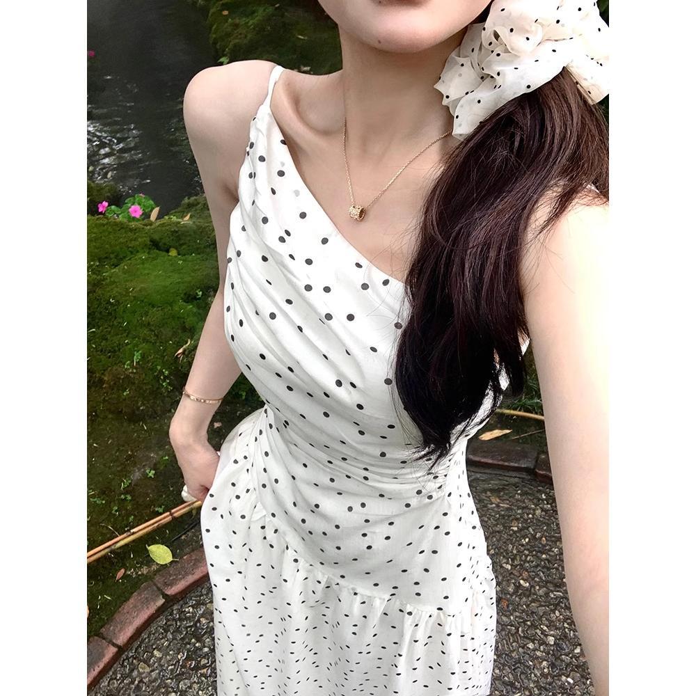 Женское летнее платье А-силуэта длиной до чая с нерегулярной плиссировкой и бретелями-спагетти XL-(suggested 55-60 kg)
Женское летнее платье А-силуэта длиной до чая с нерегулярной плиссировкой и бретелями-спагетти XL-(suggested 55-60 kg)