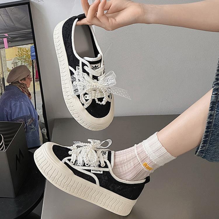 Lace mesh hollow breathable little white shoes women s summer pearl bow thick sole non-slip biscuit board shoes 40
Lace mesh hollow breathable little white shoes women s summer pearl bow thick sole non-slip biscuit board shoes 40
