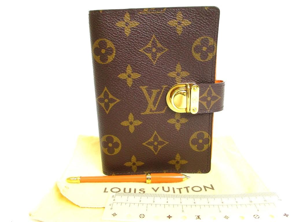 Автентичні тримачі для документів з монограмою LOUIS VUITTON з малим кільцем, обкладинка для розкладу № 9894, відремонтована
Автентичні тримачі для документів з монограмою LOUIS VUITTON з малим кільцем, обкладинка для розкладу № 9894, відремонтована