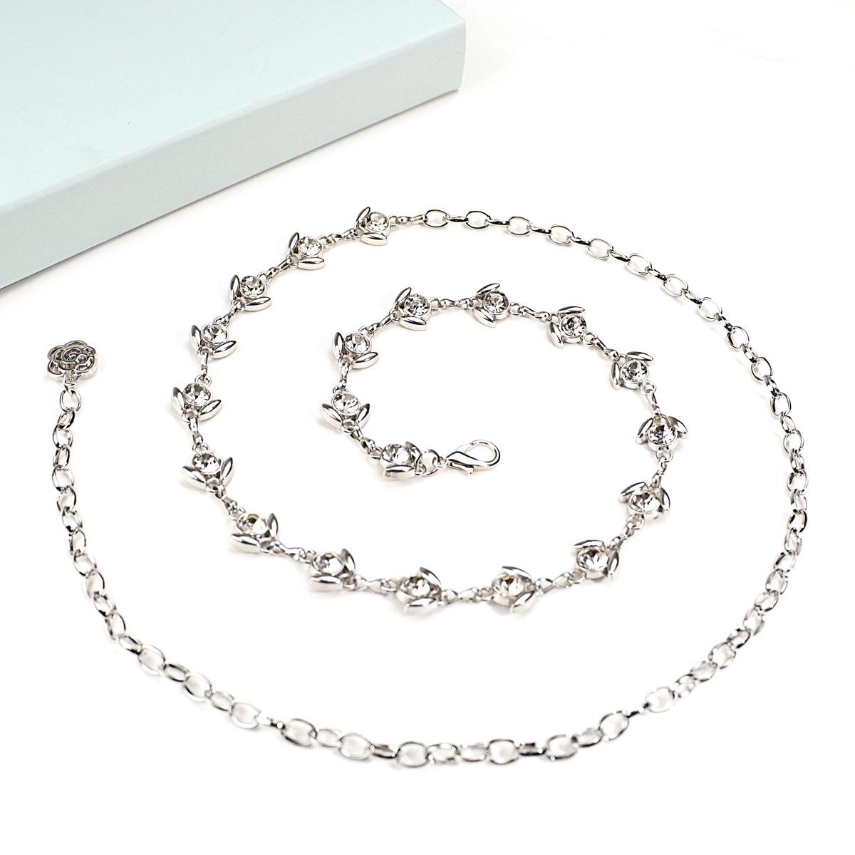 Европейская и американская регулируемая цепочка на талию, украшенная стразами - Универсальный металлический пояс для платьев серебряный
Европейская и американская регулируемая цепочка на талию, украшенная стразами - Универсальный металлический пояс для платьев серебряный