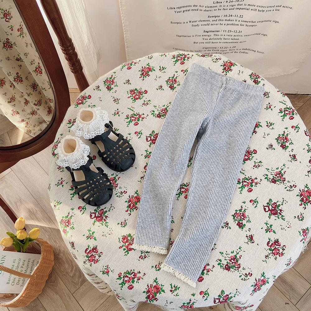 Spring Style Rib Knit Baby Leggings with High Foot Edge - Fashionable Lace Long Pants for Boys and Girls 80cm
Spring Style Rib Knit Baby Leggings with High Foot Edge - Fashionable Lace Long Pants for Boys and Girls 80cm