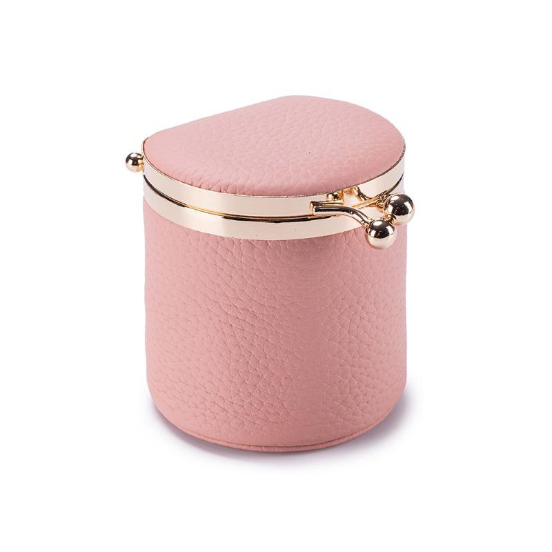 New leather compact gold bag, high-end change storage bag, convenient and multi-functional diamond ring, jewelry bag, jewelry box.
New leather compact gold bag, high-end change storage bag, convenient and multi-functional diamond ring, jewelry bag, jewelry box.