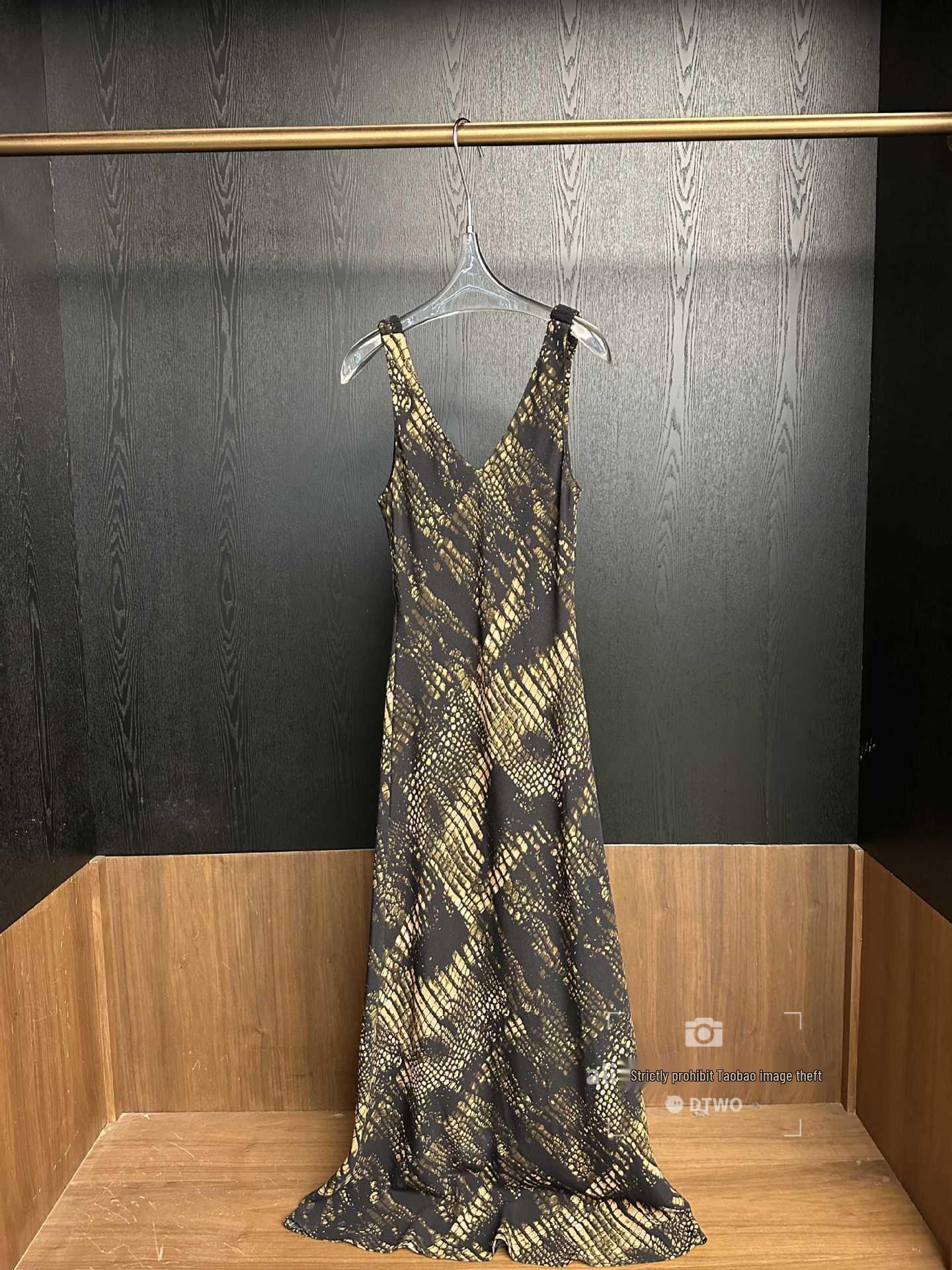 DTWO2026 Spring/Summer Slimming Thirteen Number Sling Dress Medium чёрный
DTWO2026 Spring/Summer Slimming Thirteen Number Sling Dress Medium чёрный