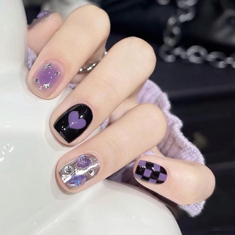 Handmade Aurora Heart Nail Art Stickers - Removable & Wearable Nail Patches UV Gel Variant
Handmade Aurora Heart Nail Art Stickers - Removable & Wearable Nail Patches UV Gel Variant
